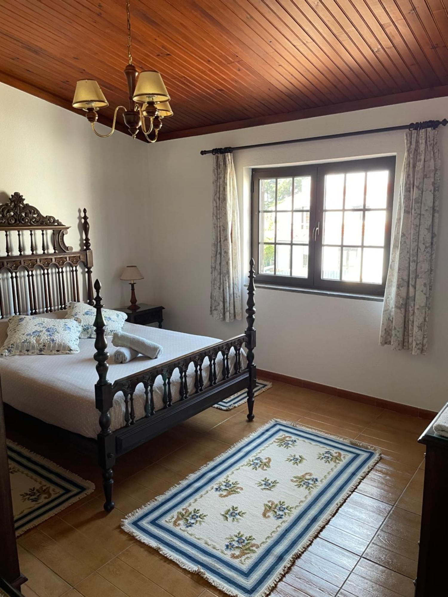 Fountain Of Happiness Hotel Obidos Room photo